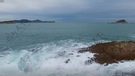 大气实拍海浪拍击岩石视频素材