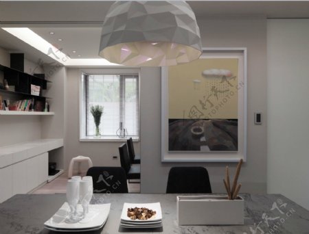 现代时尚客厅白色亮面柜子室内装修效果图