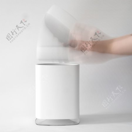 白色立体个性除湿器产品jpg