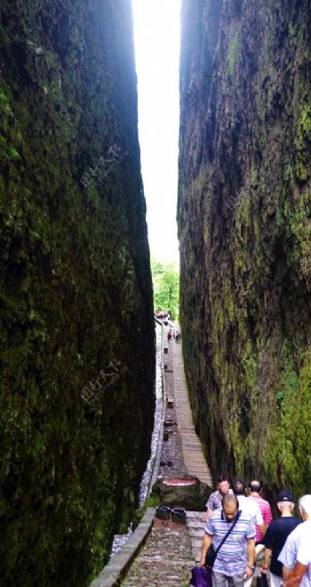 江郞山上一线天