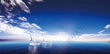 蓝天白云航行帆船地平线背景