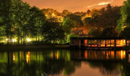 湖畔公园美景夜景风景画