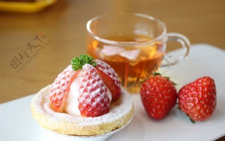 草莓蛋挞下午茶