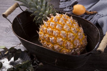 摄影图新鲜水果菠萝实物图