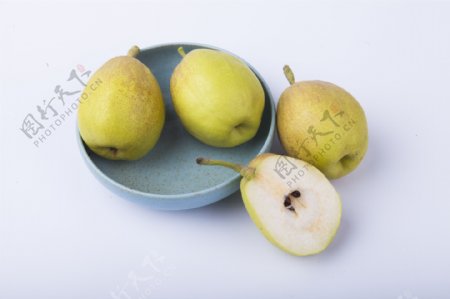 新鲜香梨实物图摄影图