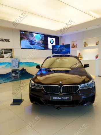 展厅里的BMW汽车