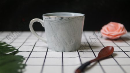 古纹理搪瓷杯高清素材图片