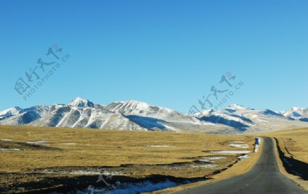 青藏公路高山雪山风景