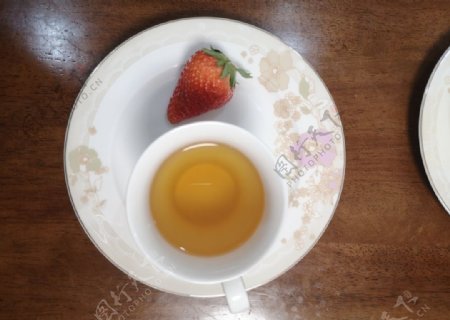 草莓与茶