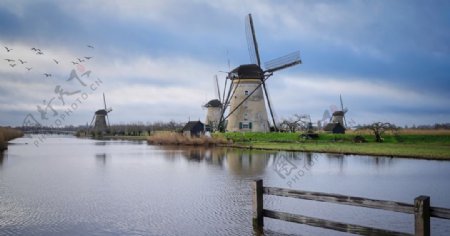 风车河荷兰景观水云
