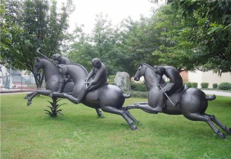 马球雕塑