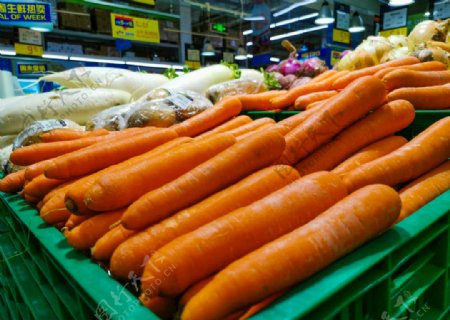 超市里的胡萝卜