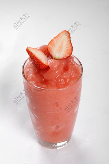 草莓沙冰奶茶店