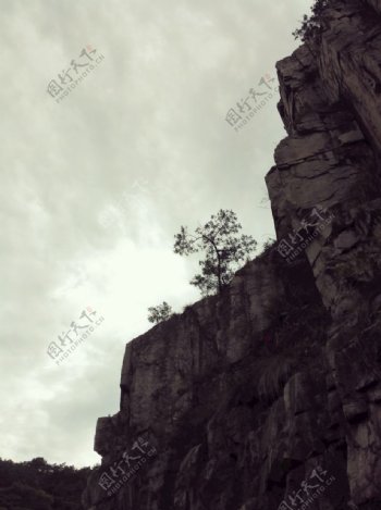 黄巢山残石壁图片