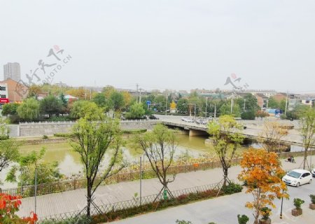 城市河道风景图片