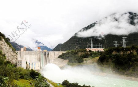 西藏林芝地区水电站图片