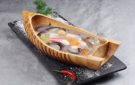 豫菜鸡汁浓汤烩山珍图片
