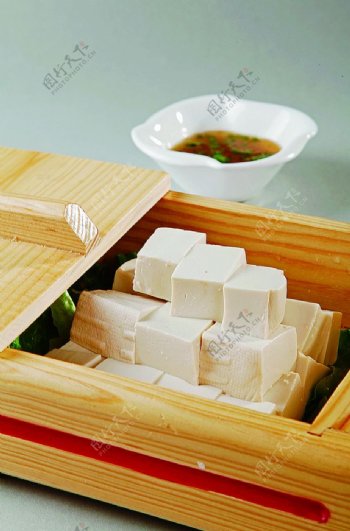 浙菜沾汁豆腐图片