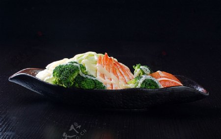 火锅配菜鲜虾蔬菜沙拉图片