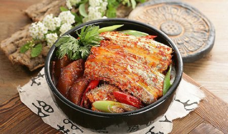 日韩料理带鱼汤图片